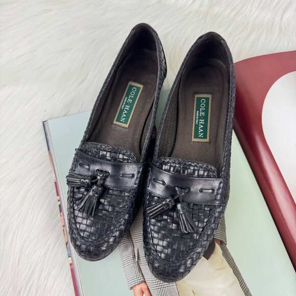 WMNS Cole Haan Megan Woven Leather Tassel Loafers Flats Sz 9B  Blk W3507 ITALY - Picture 2 of 10